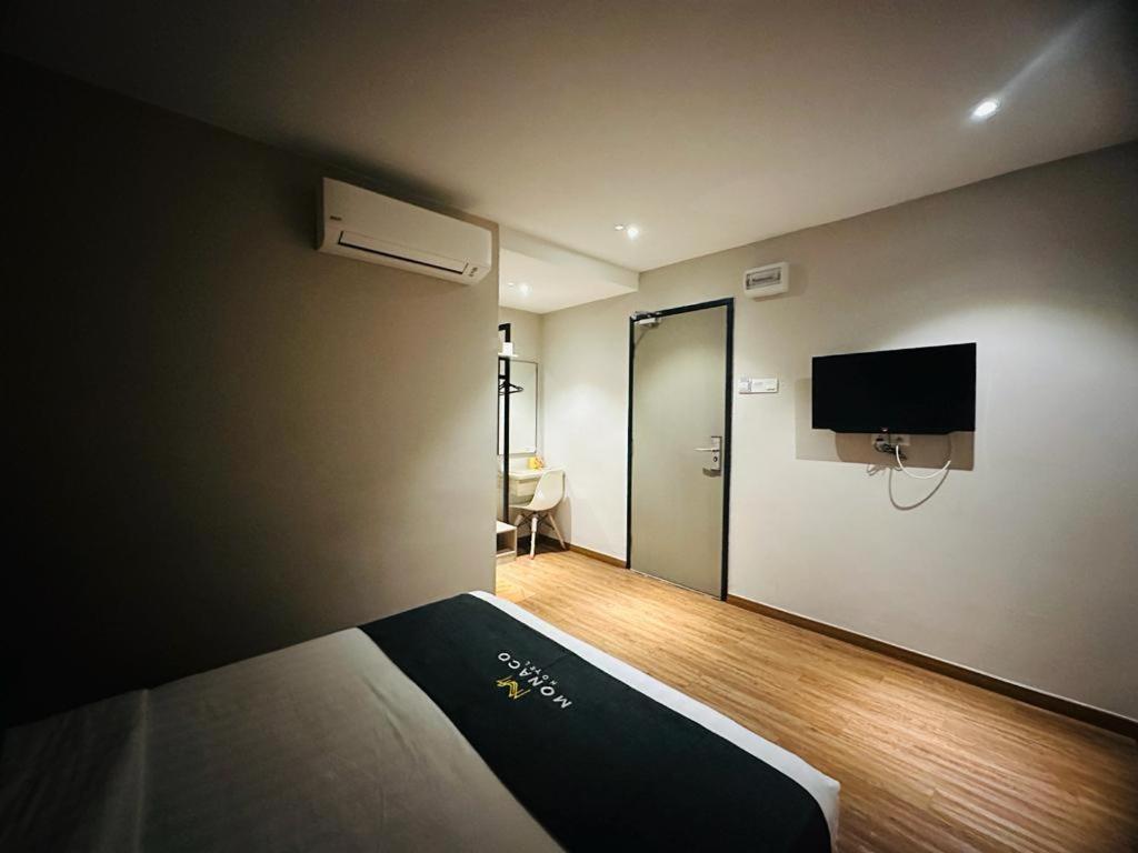 Monaco Hotel Cyber Dzsaja Kültér fotó